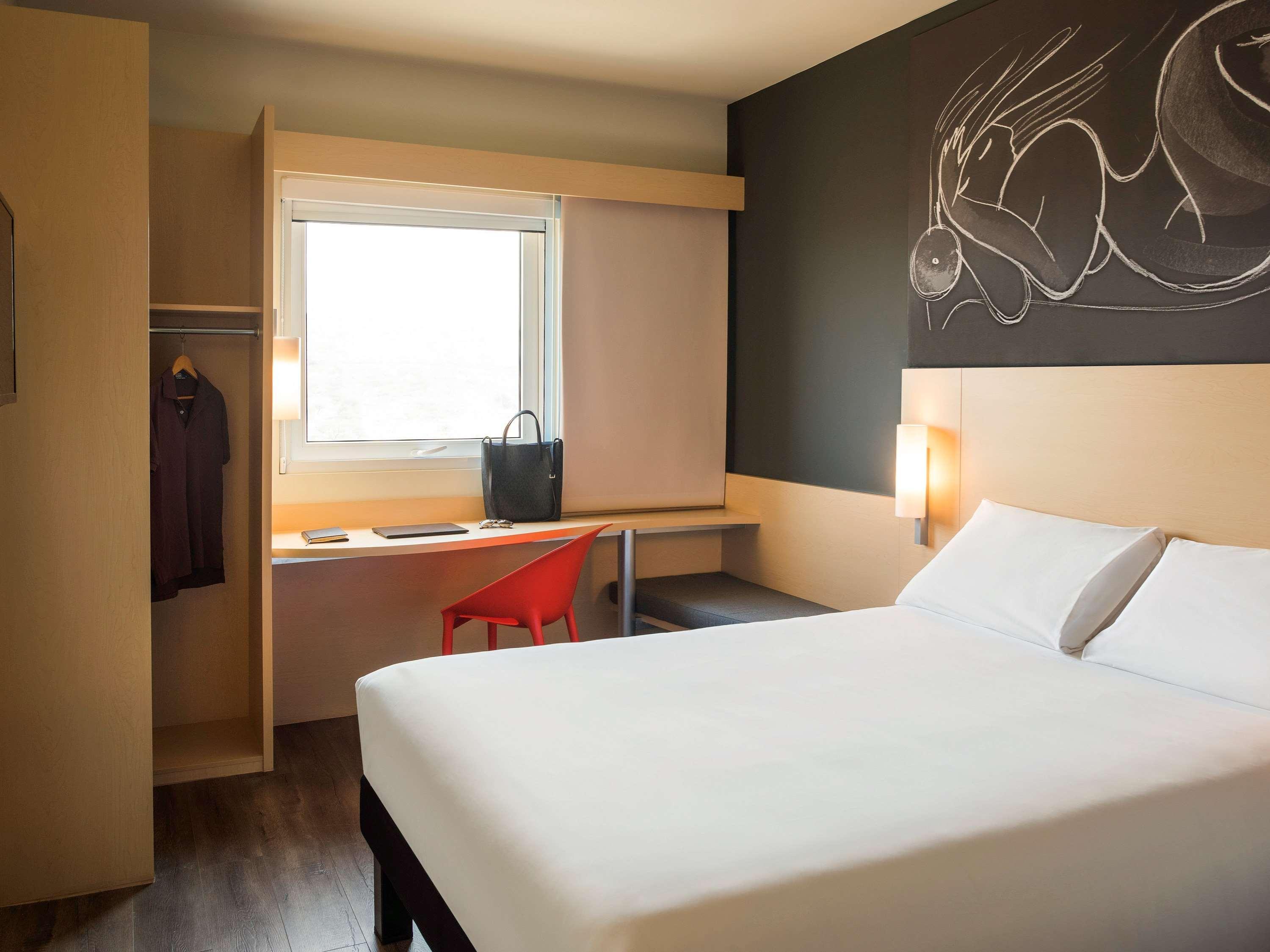 Ibis Irapuato Hotel Exterior photo